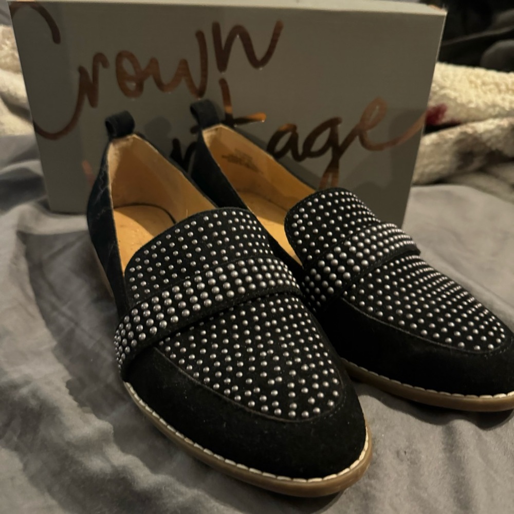 Crown vintage studded loafers size 7.5